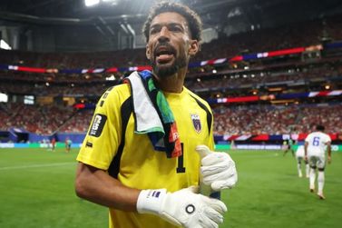 Goleiro destaque na Copa do Mundo &eacute; especulado em clube catarinense