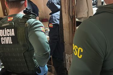 Opera&ccedil;&atilde;o do GAECO investiga suspeita de armazenamento de material de abuso sexual infantil