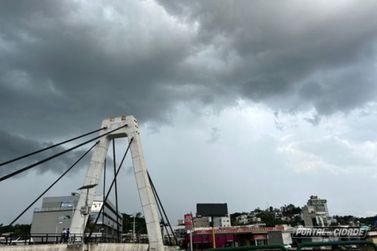 Brusque chega a 88 mm e meteorologista alerta: &lsquo;Ainda vem muita chuva&rsquo;