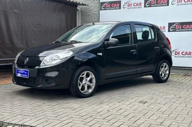 Renault SANDERO