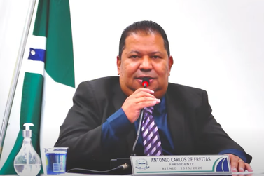 Ant&ocirc;nio Carlos relembra pedido de ambul&acirc;ncia adaptada a Carl&atilde;o Pignatari