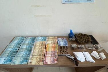 Pol&iacute;cia Militar apreende quase 1,5 kg de drogas e arma de fogo em Buritama