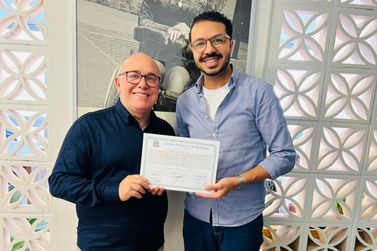 Vereador entrega mo&ccedil;&atilde;o &agrave; equipe da senadora Mara Gabrilli em S&atilde;o Paulo