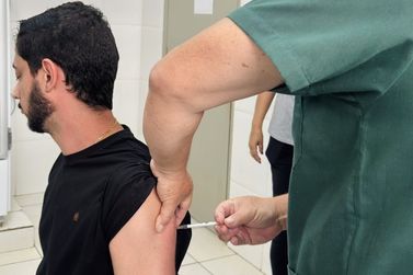 Buritama inicia vacina&ccedil;&atilde;o contra dengue para profissionais