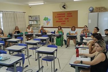 Escolas municipais realizam planejamento para an&aacute;lise de sondagem escolar