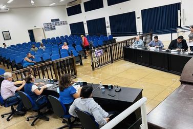 C&acirc;mara aprova emenda &agrave; Lei Org&acirc;nica e debate sa&uacute;de, transporte e educa&ccedil;&atilde;o