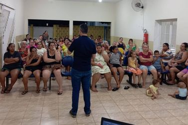 CRAS re&uacute;ne fam&iacute;lias e orienta benefici&aacute;rios do Cadastro &Uacute;nico