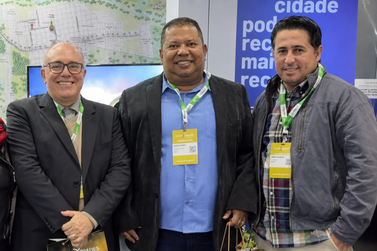 Vereadores de Buritama participam do nono Conexidades em Campos do Jord&atilde;o