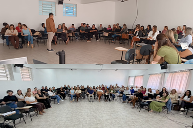 Buritama participa de forma&ccedil;&atilde;o do MEC para elaborar Plano de Educa&ccedil;&atilde;o