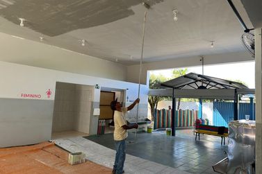 Obras realiza manuten&ccedil;&atilde;o preventiva na escola Odete Feroldi