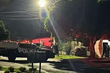 Empres&aacute;rio &eacute; baleado seis vezes ao chegar em resid&ecirc;ncia na fronteira