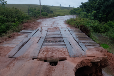 Governo de MS decreta emerg&ecirc;ncia em Anauril&acirc;ndia ap&oacute;s temporal deixar estragos