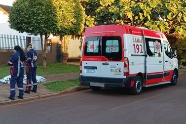 Fam&iacute;lia acorda e encontra homem morto na cal&ccedil;ada de casa em Dourados