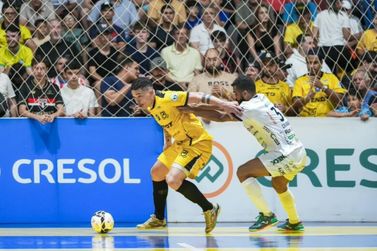 Time de Dourados faz hist&oacute;ria, vence e est&aacute; na semifinal da Copa LNF