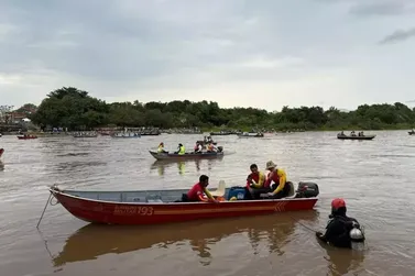 Banhistas encontram corpo de homem desaparecido no Rio Taquari