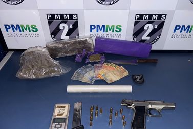 Pol&iacute;cia Militar apreende pistola 9mm, maconha e skunk ap&oacute;s den&uacute;ncia de disparos