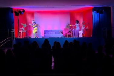 Comédia Louca e Ciumenta: teatro gratuito em Cabreúva promete diversão 