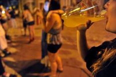 Metanol em bebida causa morte e p&otilde;e regi&atilde;o em aten&ccedil;&atilde;o