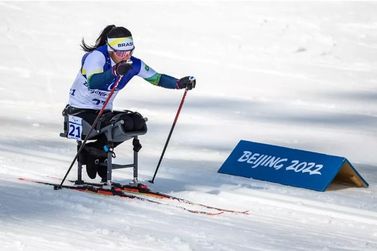 Histórico! Aline Rocha é campeã no Mundial Paralímpico de esqui cross-country