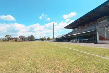 Est&aacute;dio Dit&atilde;o em Canoinhas ser&aacute; palco de amistoso com estrelas do futebol