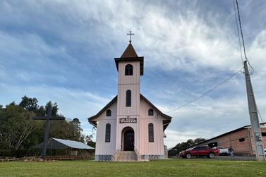 Comunidades recebem shows de pr&ecirc;mios e festa neste fim de semana
