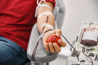 Hemosc une futebol e doa&ccedil;&atilde;o de sangue em campanha em SC