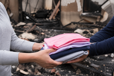Inc&ecirc;ndio que destruiu casa mobiliza corrente de solidariedade para fam&iacute;lia em Canoinhas