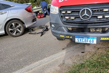 Acidente entre carro e patinete el&eacute;trico deixa ferido na BR-116