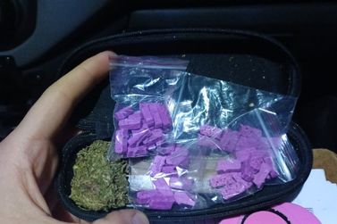 Passageiros que iam a evento s&atilde;o flagrados com drogas na BR-116 em Papanduva