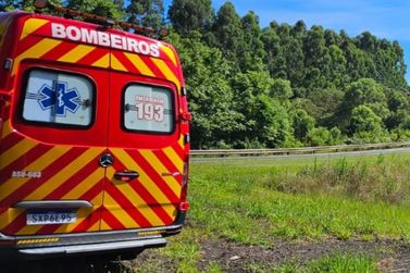Adolescente fica preso em &aacute;rvore ap&oacute;s escorregar perto de cachoeira em Papanduva