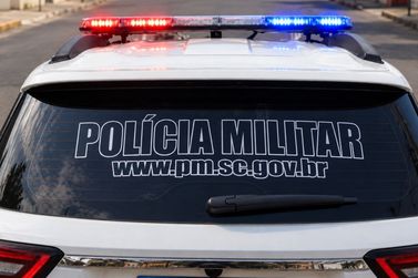 Motociclista deixa local antes da chegada da PM ap&oacute;s acidente em Tr&ecirc;s Barras