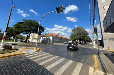 Semáforos na Praça da Matriz voltam a funcionar