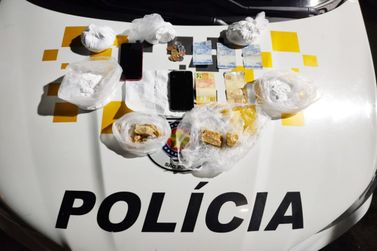 Polícia Rodoviária prende três com grande quantidade de drogas na SP-340