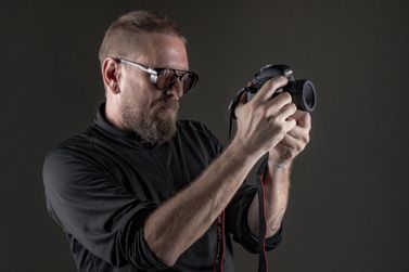 Sua imagem fala antes de voc&ecirc;: Porque retratos profissionais s&atilde;o essenciais hoje