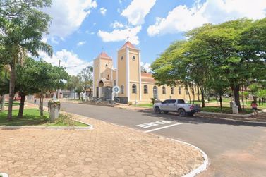Mutir&atilde;o de servi&ccedil;os chega aos distritos de Casa Branca