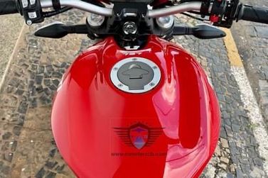 DUCATI MONSTER