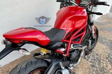 DUCATI MONSTER