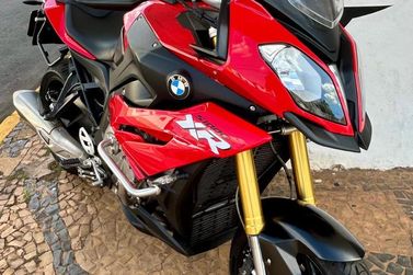BMW S