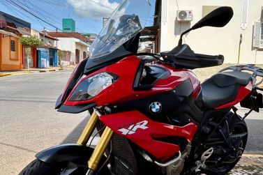 BMW S