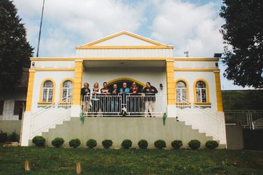 Castro inaugura Casa do Artesão e Celeiro da Música e Artes