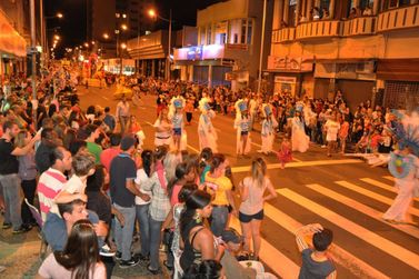 Carnaval de Ponta Grosssa começa nesta sexta-feira (9)