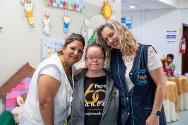Aluna de 36 anos com S&iacute;ndrome de Down &eacute; destaque em institui&ccedil;&atilde;o do Estado
