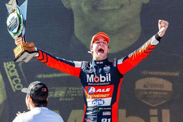 O brasileiro Dudu Barrichello conquista a sua primeira vitória em Cascavel  