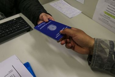Ag&ecirc;ncia de Emprego de C&eacute;u Azul oferece vagas