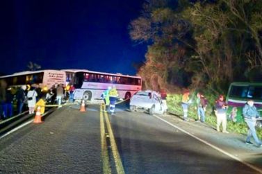 Acidente na madrugada deixa dois mortos e 13 feridos na BR 277, em C&eacute;u Azul