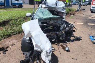 Colis&atilde;o entre ve&iacute;culos causa grave acidente na rodovia 277