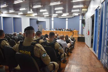 Mo&ccedil;&atilde;o de aplausos destaca os servi&ccedil;os prestados ao munic&iacute;pio de Matel&acirc;ndia