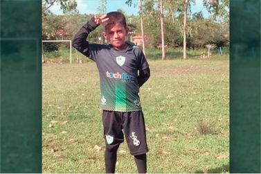 Atacante de 10 anos promove rifa para realizar teste no Fluminense do Rio