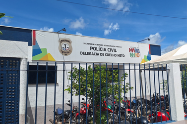Homem acompanha amigo condenado at&eacute; a delegacia e acaba sendo preso por d&iacute;vida de pens&atilde;o