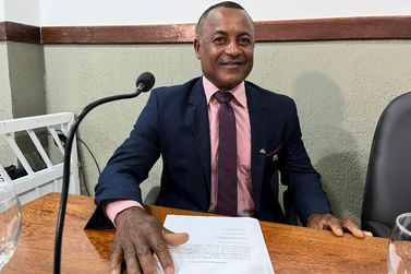 Em primeira fala, T&ocirc;la enaltece Waltinho e destaca compromisso com a popula&ccedil;&atilde;o